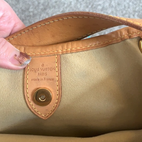 Authentic Louis Vuitton Galleria Pm!!! - Picture 7 of 10